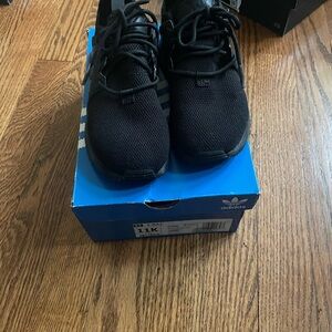 Adidas toddler Black Sneakers. Barely worn